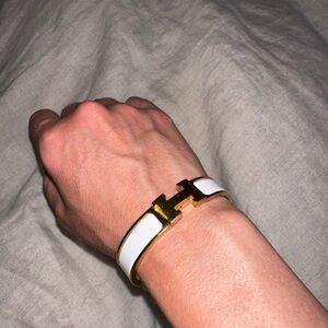 White and gold Hermes bracelet